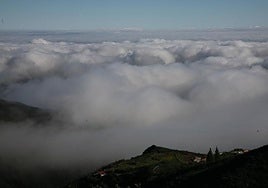 Las nubes y el viento se resisten a abandonar Canarias