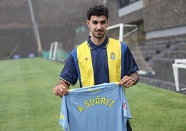 Adri Suárez, en su presentación con la UD Las Palmas.
