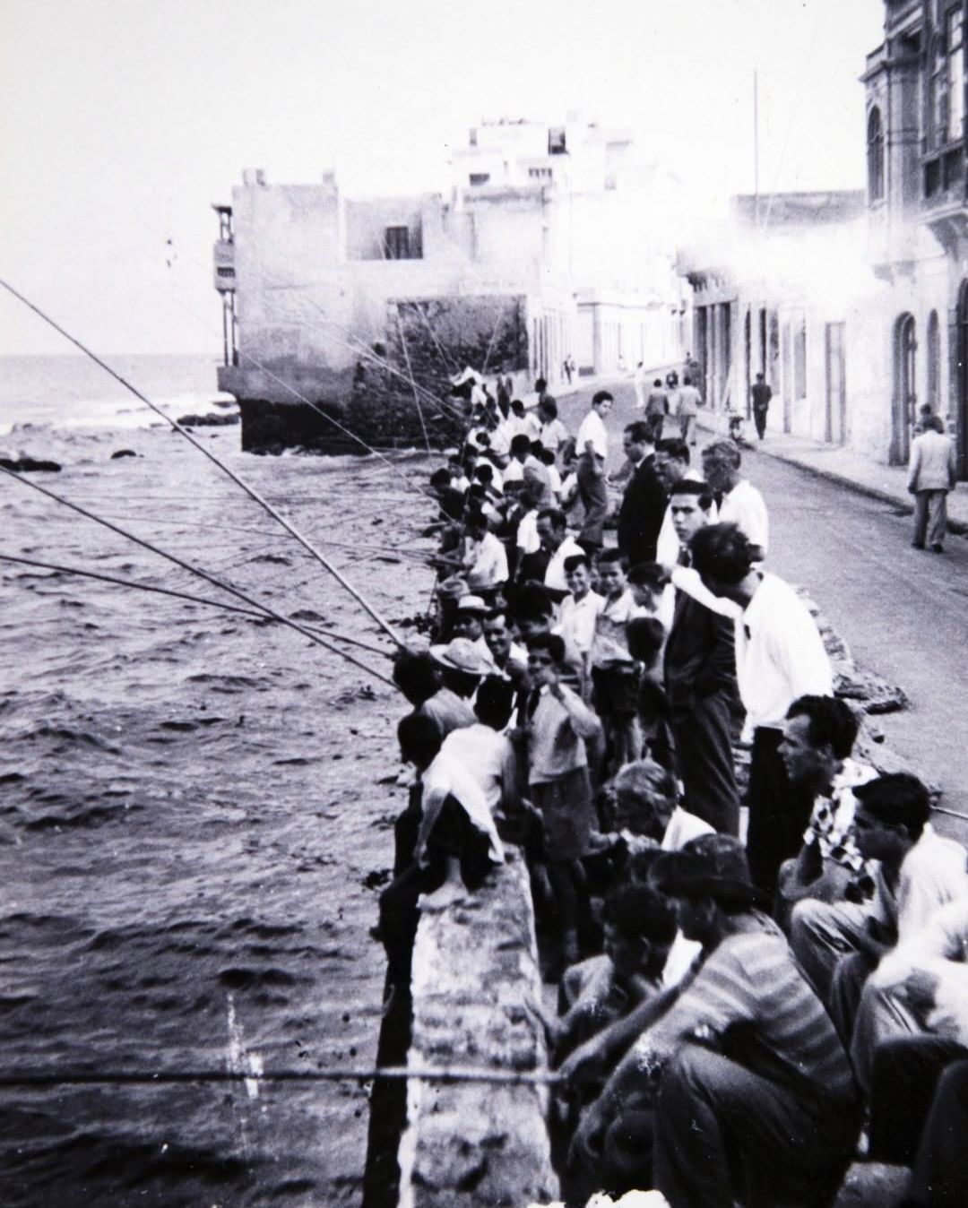 Pescadores en la trasera de Triana (1925) 