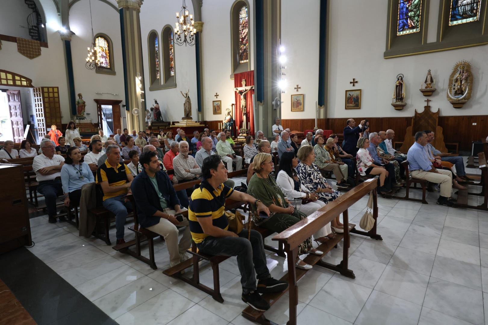 Dámaso dona una obra para la coronación de la Virgen de La Luz