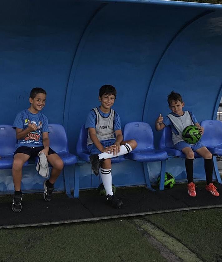 Imagen secundaria 2 - El CD Maspalomas Training, con la diversión para los niños a través del fútbol