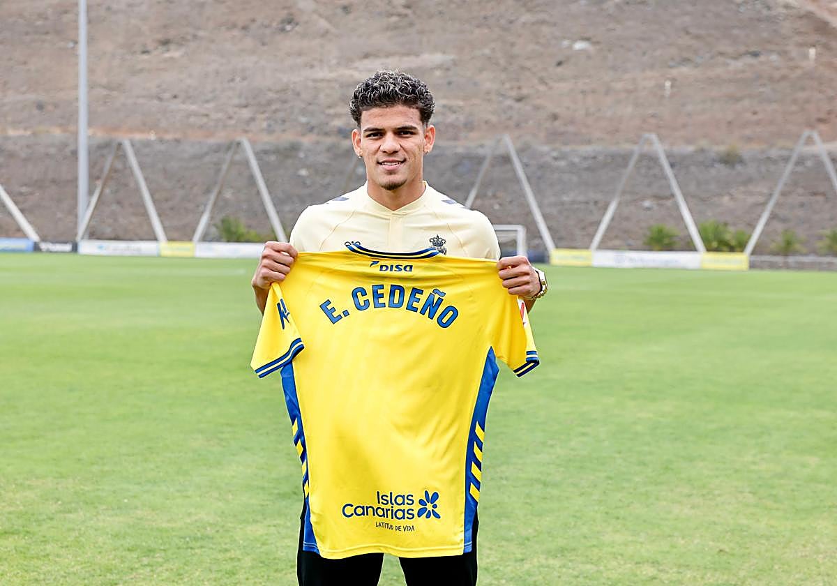 Las imágenes de la presentación del jugador de la UD Las Palmas, Edward Cedeño