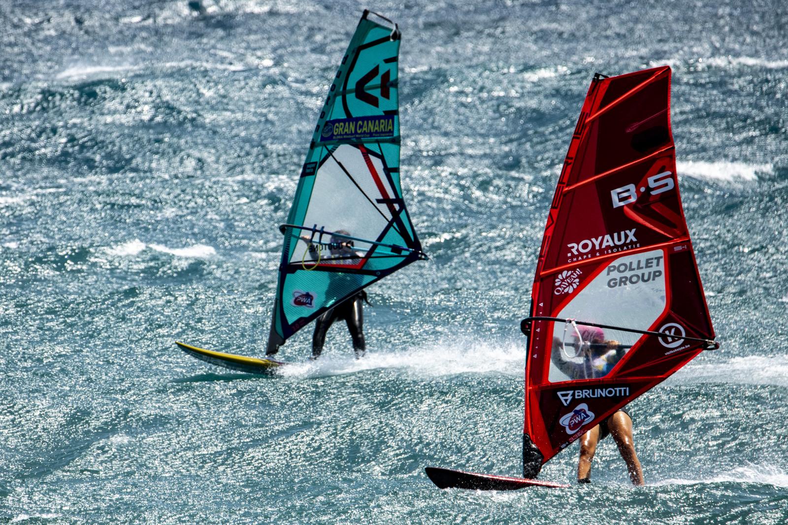 Calor, emoción y olas en la gran cita del windsurf de Pozo Izquierdo