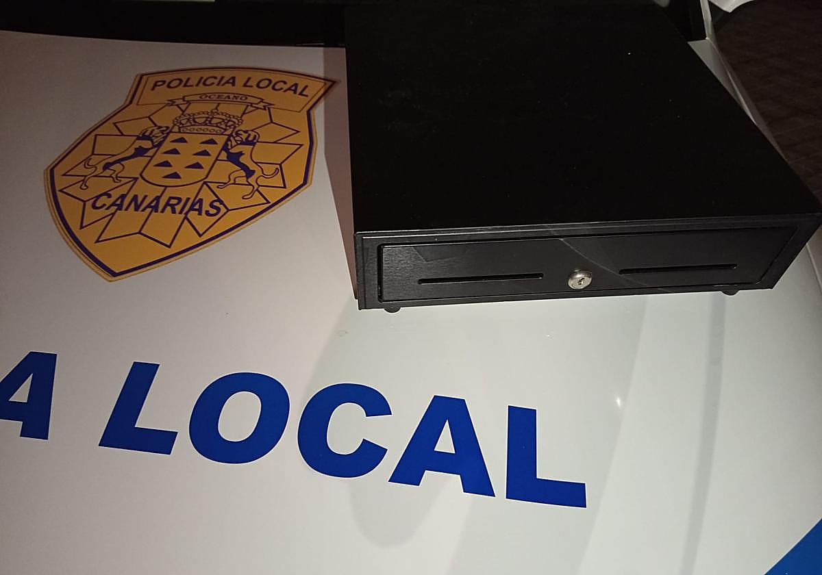 Un joven asalta un comercio de Triana tras romper la reja y roba la caja registradora