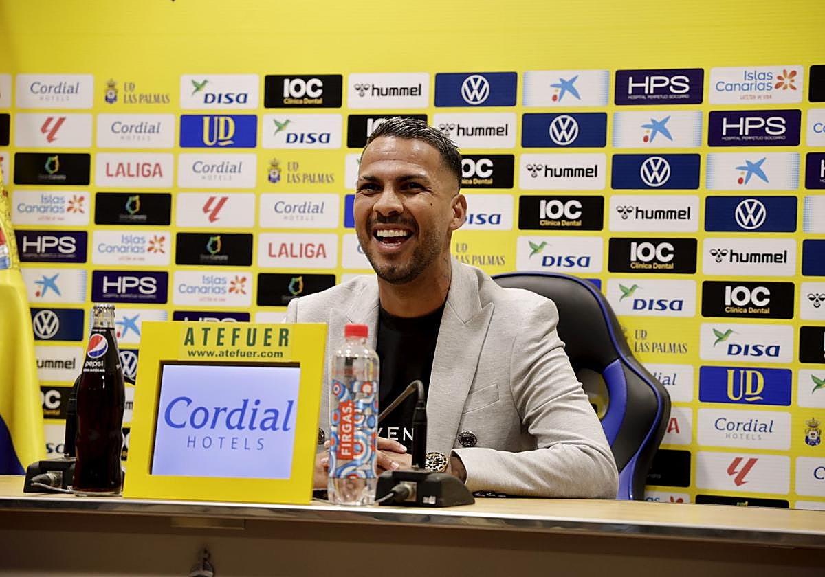 Jonathan Viera, durante la rueda de prensa de su última despedida.