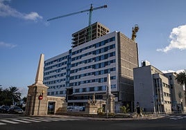 Imagen de archivo de un edificio de viviendas en construcción en la capital grancanaria.