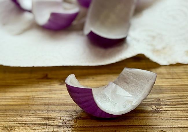 Retiramos la capita interna el gajo de cebolla