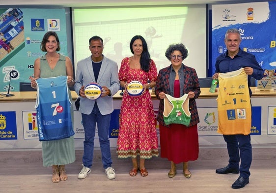 Acto de presentación del Challenge Beach Cup que se celebrará en la Playa de Las Canteras.