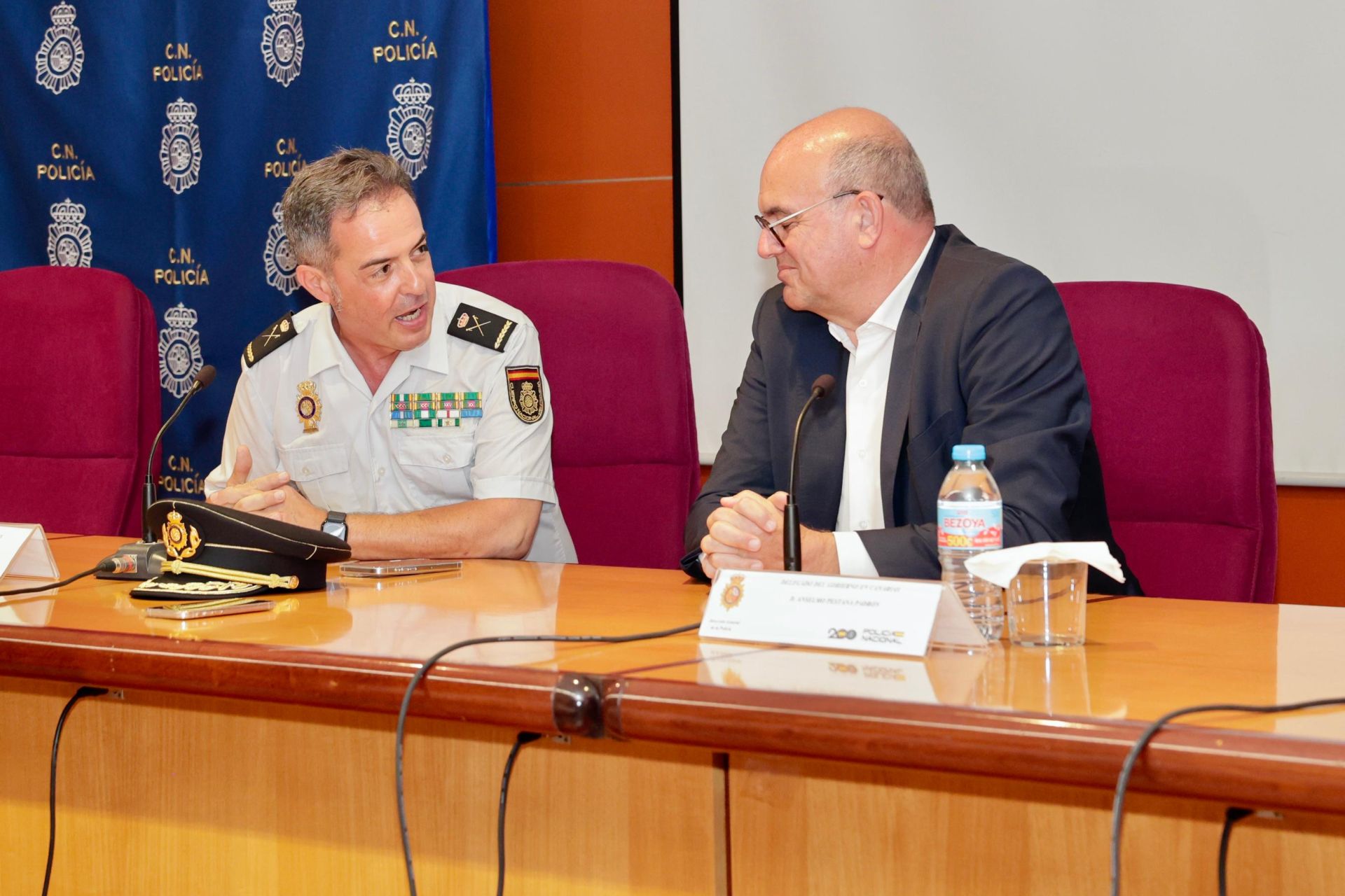 201 agentes de la Policía Nacional en prácticas para reforzar la seguridad en verano en Canarias