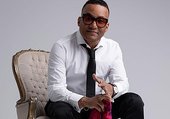 Imagen promocional del pianista y compositor Gonzalo Rubalcaba.