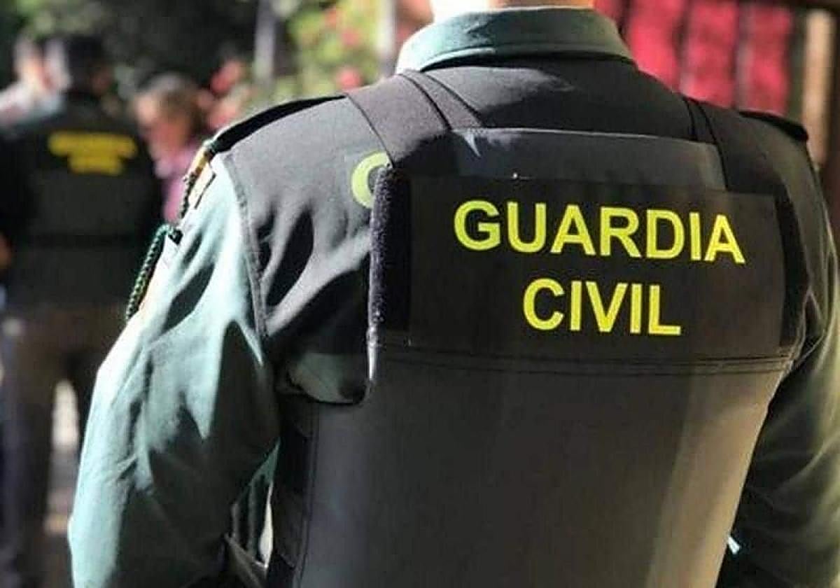 Foto archivo de un agente de la Guardia Civil.