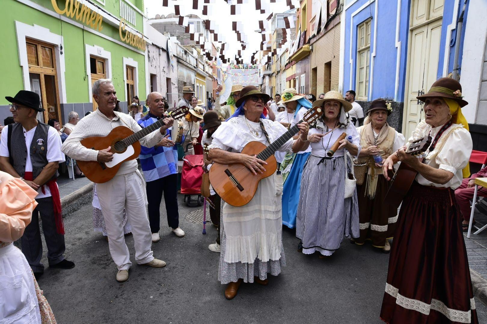 La romería de la Virgen del Carmen en La Isleta, en imágenes