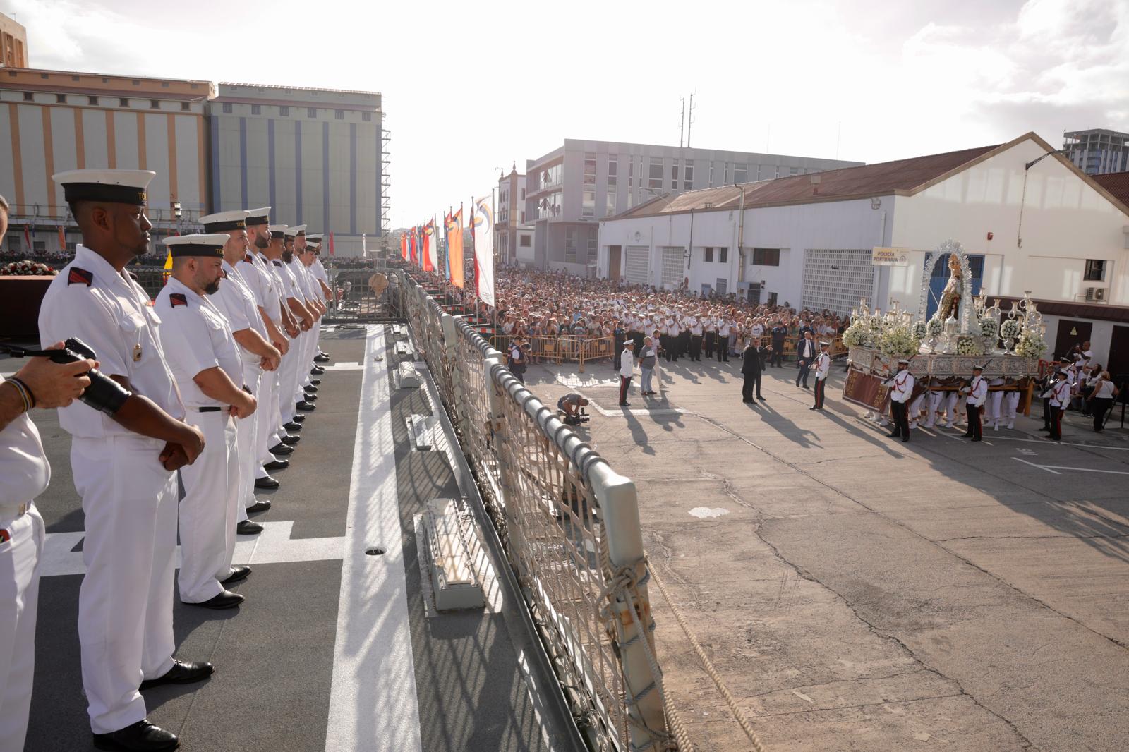 La Isleta se vuelca con la procesión marítima de la Virgen del Carmen
