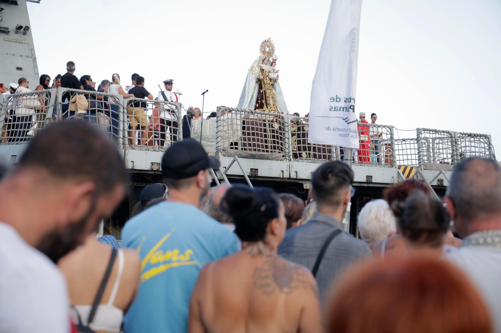 La Isleta se vuelca con la procesión marítima de la Virgen del Carmen