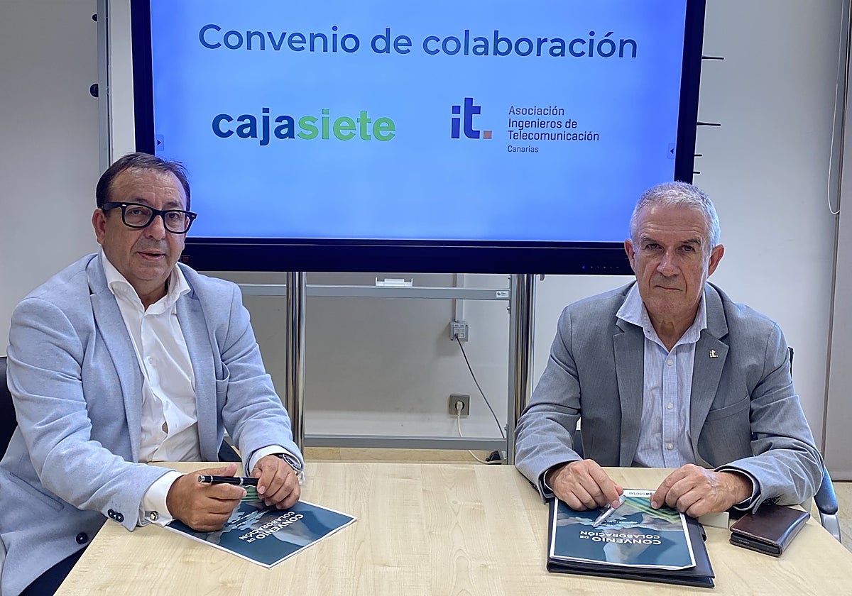 Carlos Alberto Couros Frías, presidente de ACIT, y José Manuel Garrido García, director de Relaciones Institucionales de Cajasiete