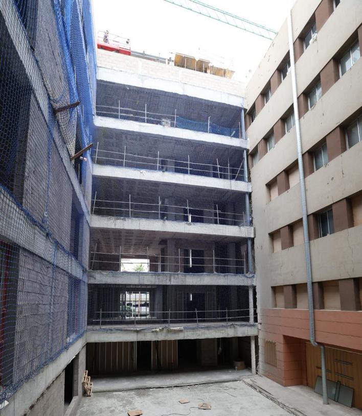 Imagen secundaria 2 - La torre pediátrica del Materno ya apunta al cielo: «Estará en funcionamiento en menos de un año»