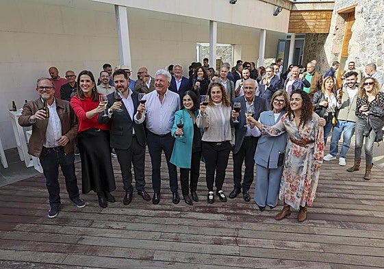 Imagen del brindis navideño del pacto de gobierno el pasado mes de diciembre.