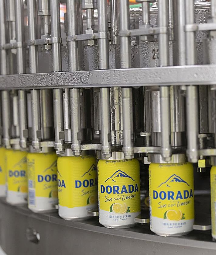 Imagen secundaria 2 - Cervecera de Canarias amplía su oferta de cerveza sin alcohol ante el crecimiento constante de la demanda