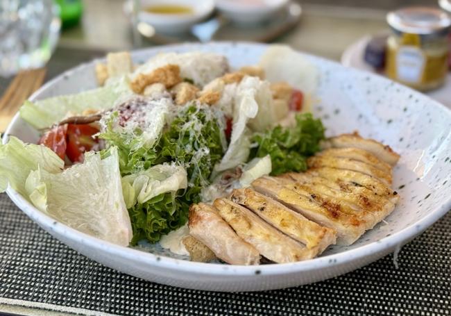 Ensalada César en Callao Gastro & Ocean Lounge