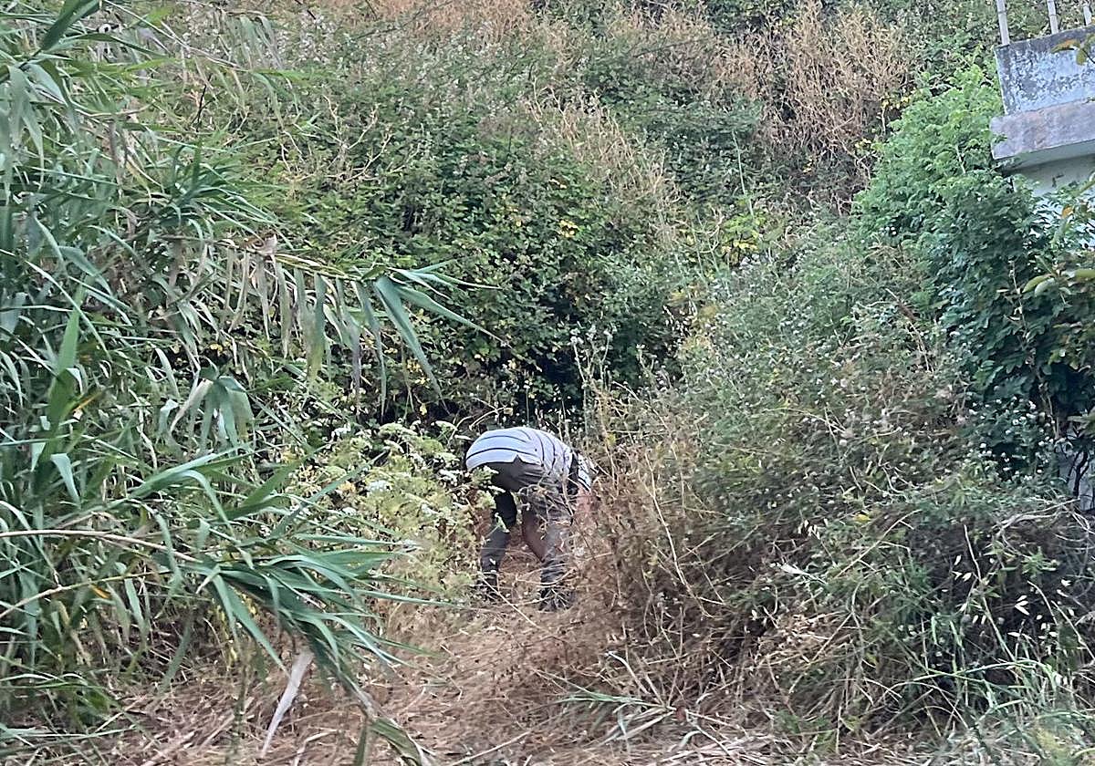 Imagen del hombre pillado intentando incendiar el monte de Moya.