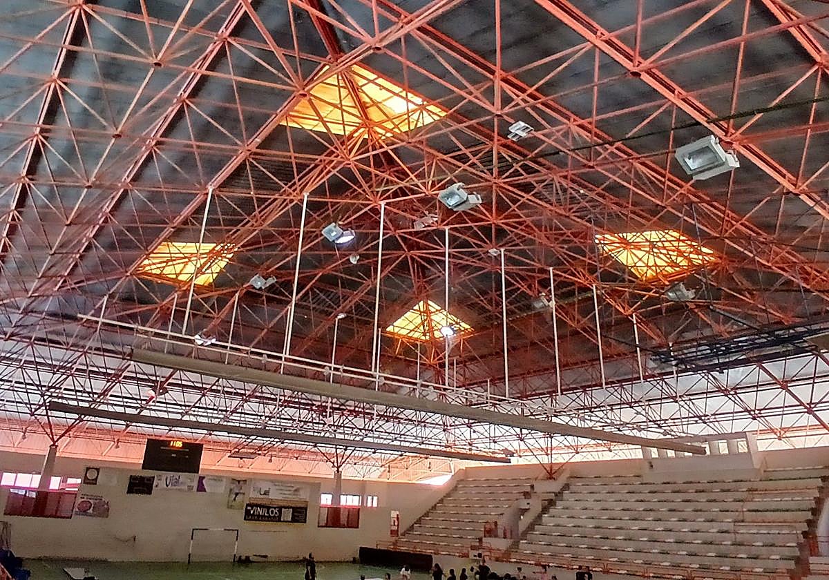 Techo del pabellón Víctor Miranda.