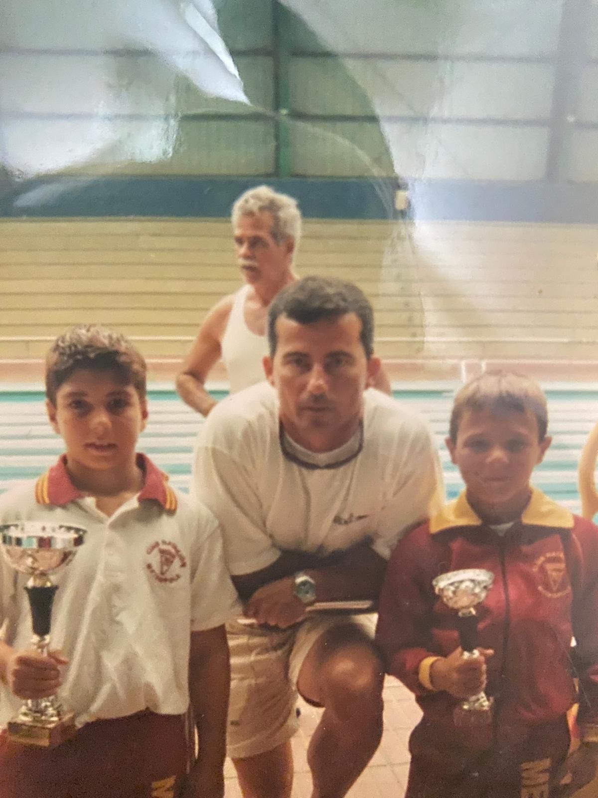 Carlos Gimeno, a la izquierda, con Quique Martínez en el centro.