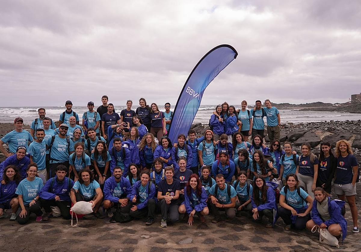 Imagen principal - BBVA refuerza sus valores en Ruta Siete ULPGC 2025