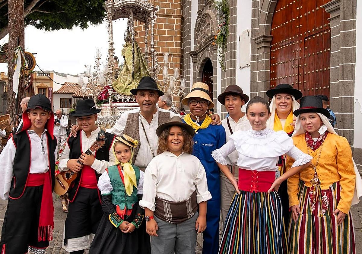 SPAR Gran Canaria renueva su compromiso con la Fundación Ochosílabas para preservar la tradición verseadora canaria