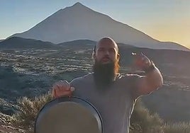 Influencer lanza una paellera en el Parque Nacional del Teide.