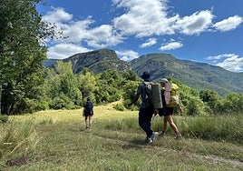 Uno de las caminatas pirenaicas dentro del proyecto 'Contramapas, caminando hacia la inclusión social'.