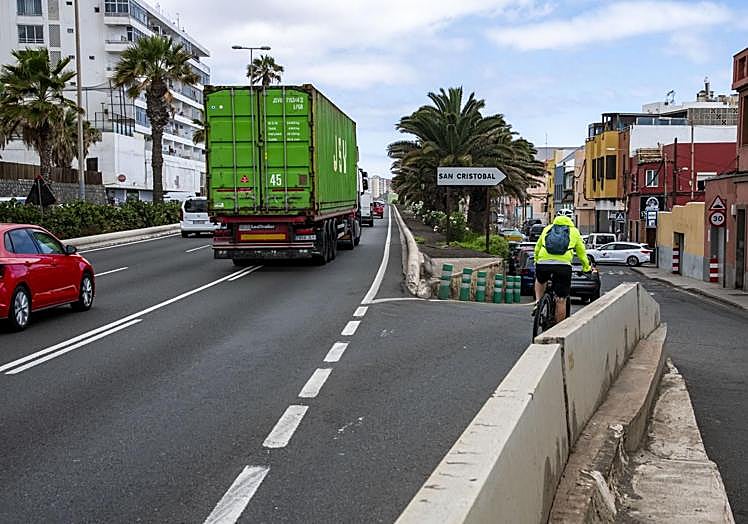 Demandan un acceso y salida del barrio a GC-1 con garantías.