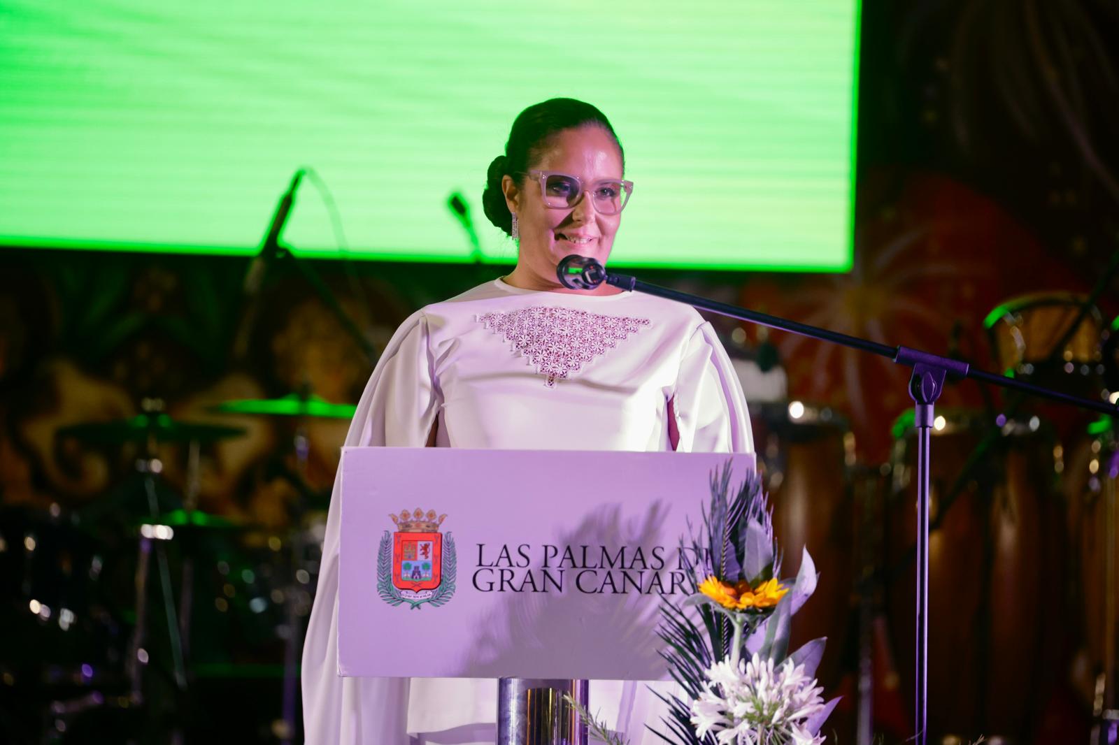 Imágenes de la lectura del pregón en la plaza de San Lorenzo
