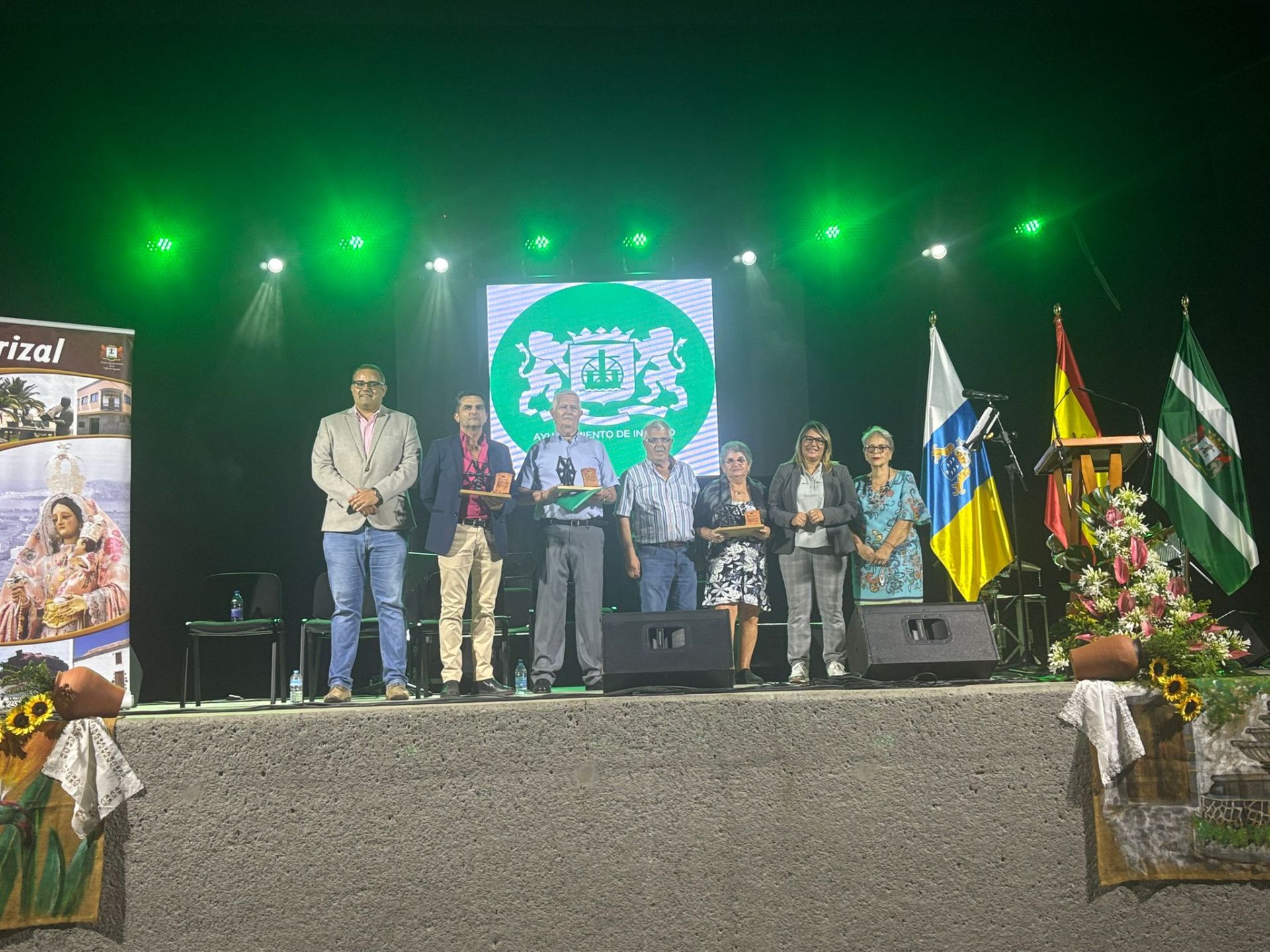 Homenaje a los cuatro pregoneros durante el arranque de las fiestas de El Carrizal.