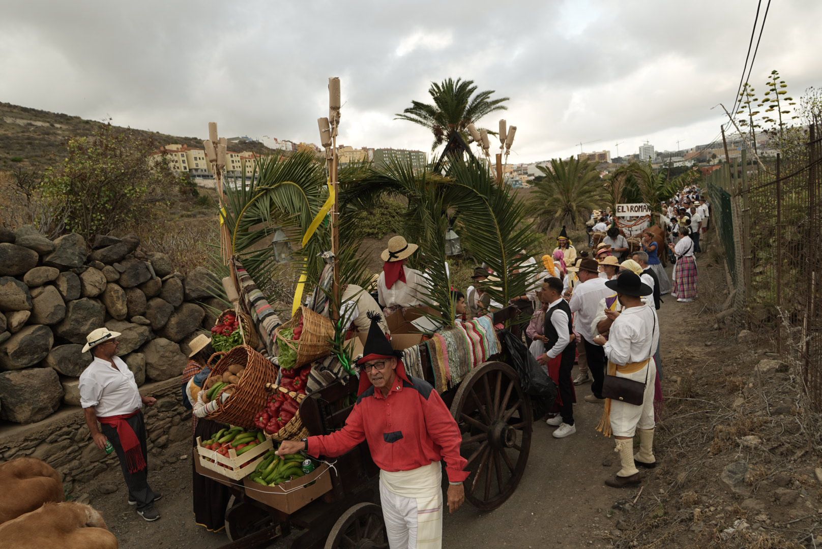 Carretes y romeros por el Camino Viejo de San Lorenzo