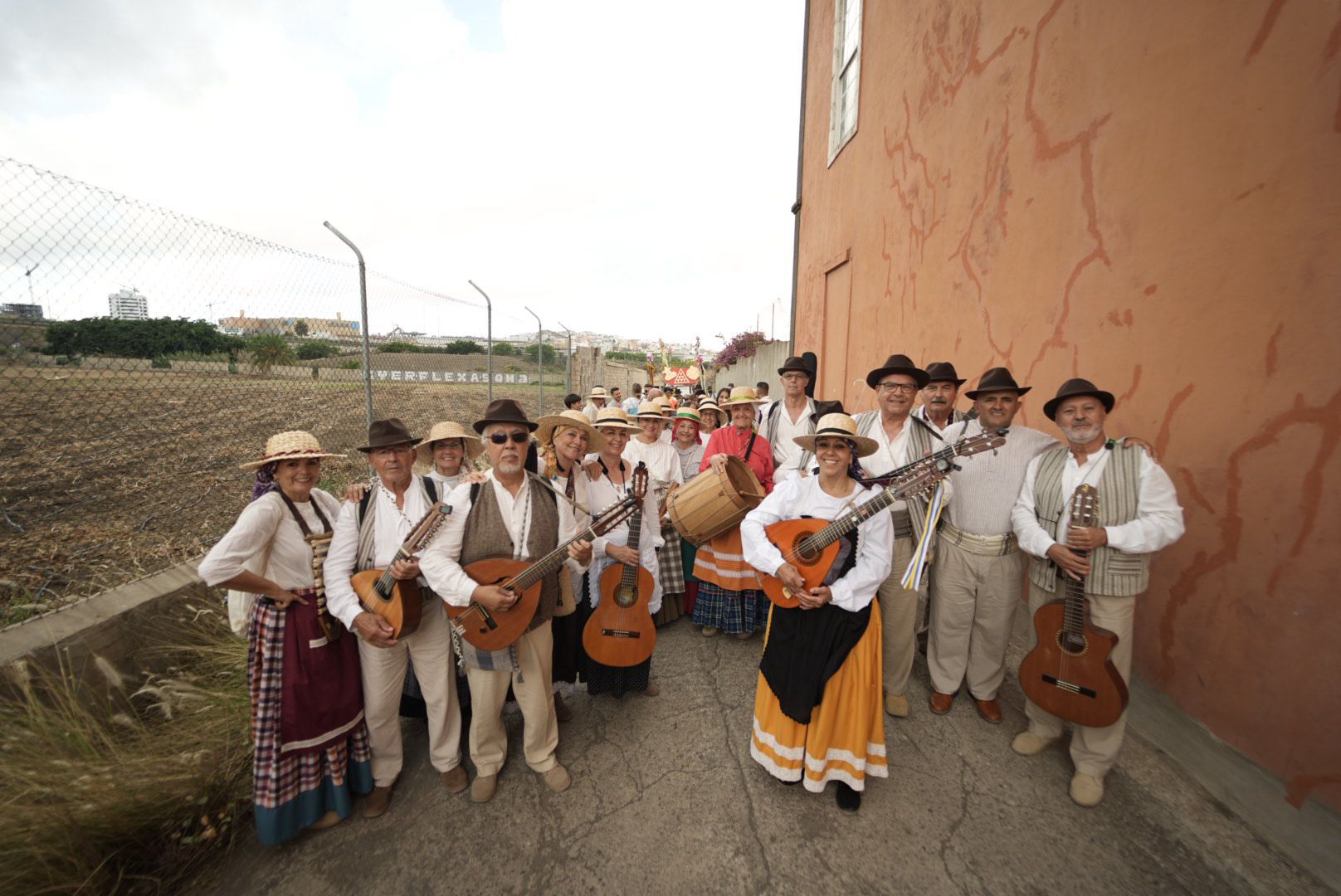 Carretes y romeros por el Camino Viejo de San Lorenzo
