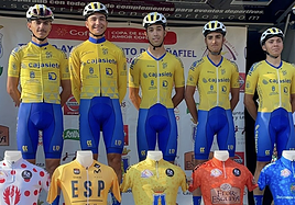 Los cinco corredores del Gran Canaria Bike Team en tierras castellanas.