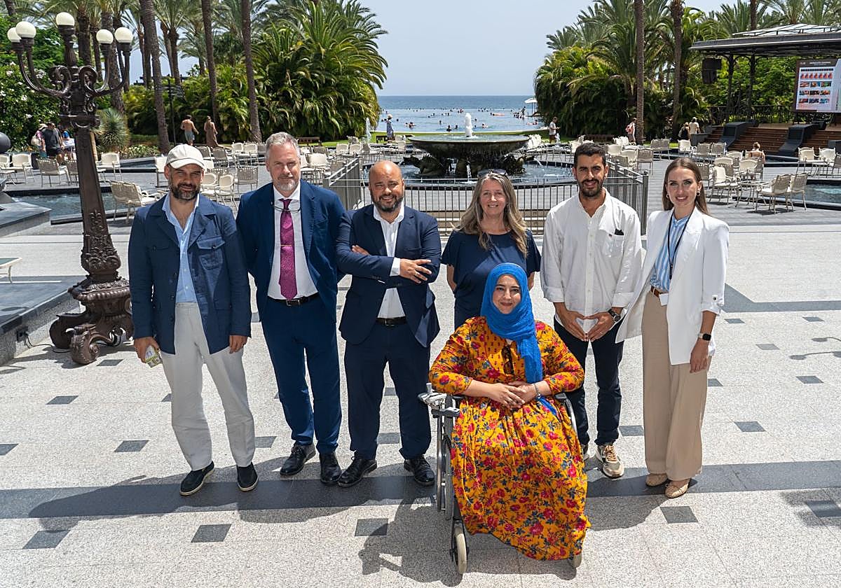 De izq a dcha José Alba, Miguel Gutiérrez, Enrique Montes, Jo Hendrickx, Adrián Calcines y Gisele Gómez.