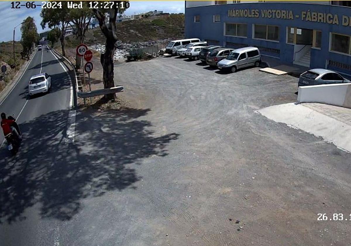 Imagen principal - Imágenes captadas por las cámaras de Cruz de La Gallina en distintos puntos del polígono.