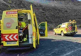 Imágenes del personal del SUC y bomberos de Gran Canaria.