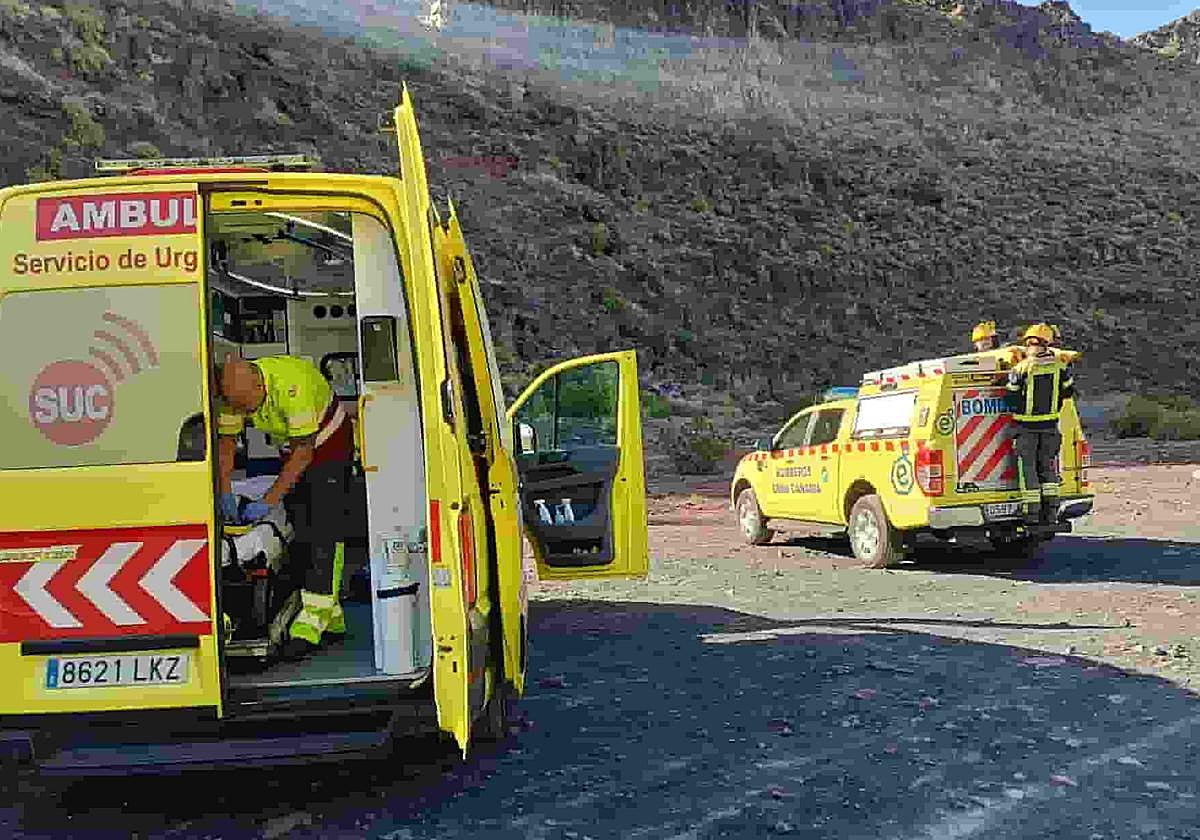 Imágenes del personal del SUC y bomberos de Gran Canaria.