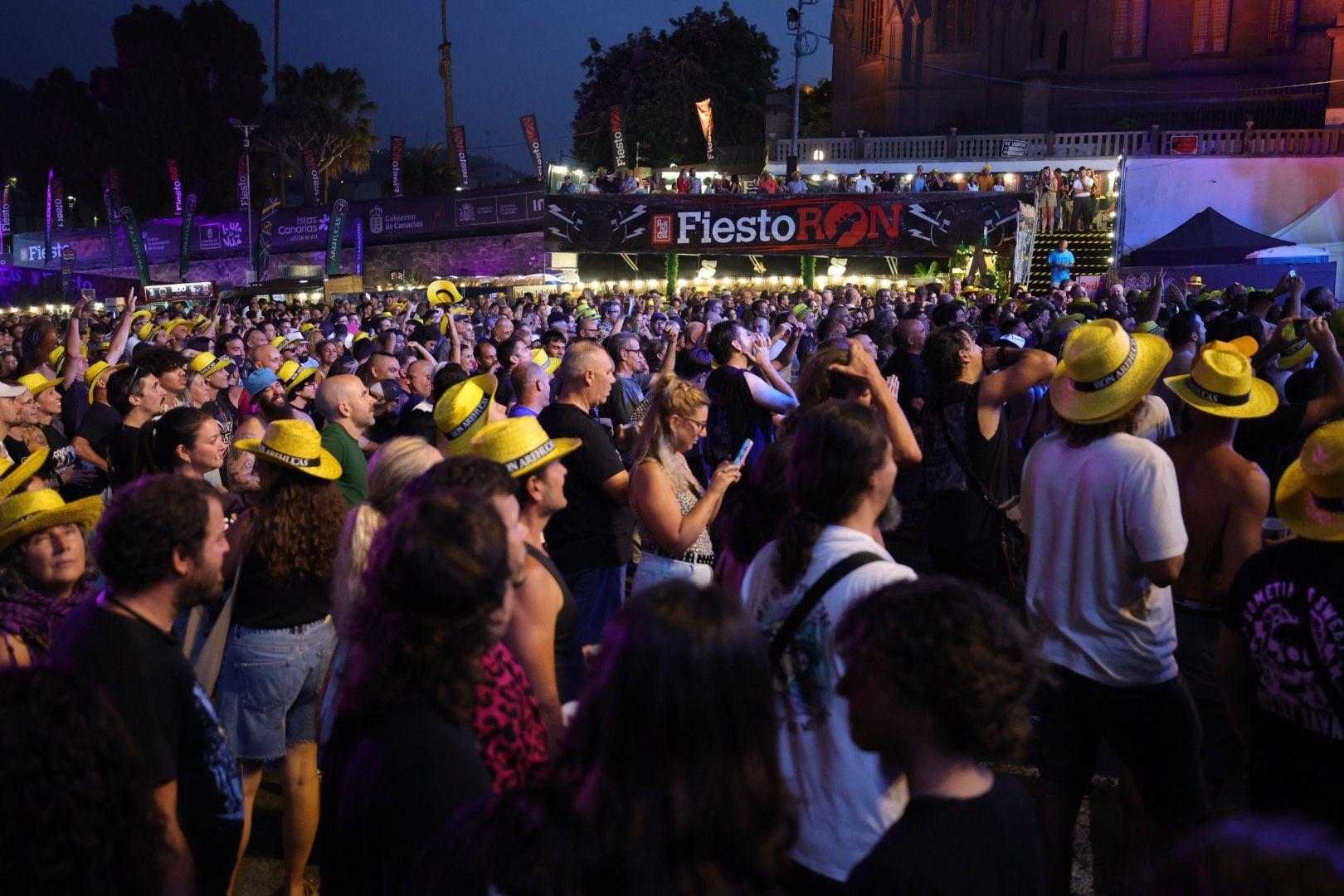 Así se vive el FiestoRon en Arucas