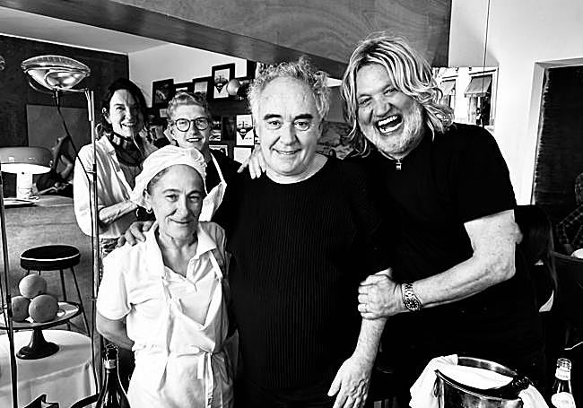 Recuerdo de la visita de Ferrán Adriá a la Locanda El Roque con el gran Atilio a la izquierda de la imagen