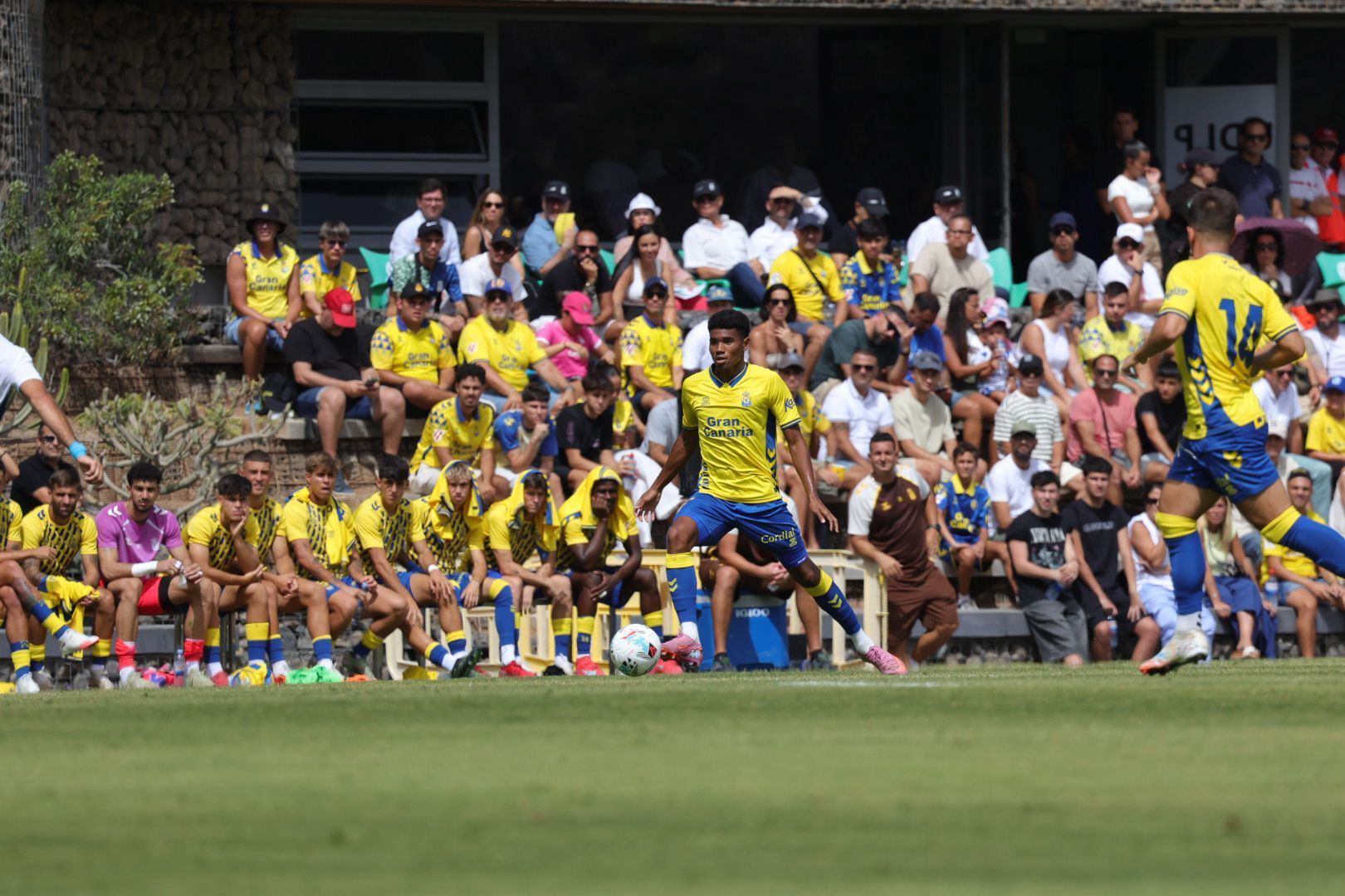 Pasión y rivalidad en el derbi canario: UD Las Palmas - CD Tenerife