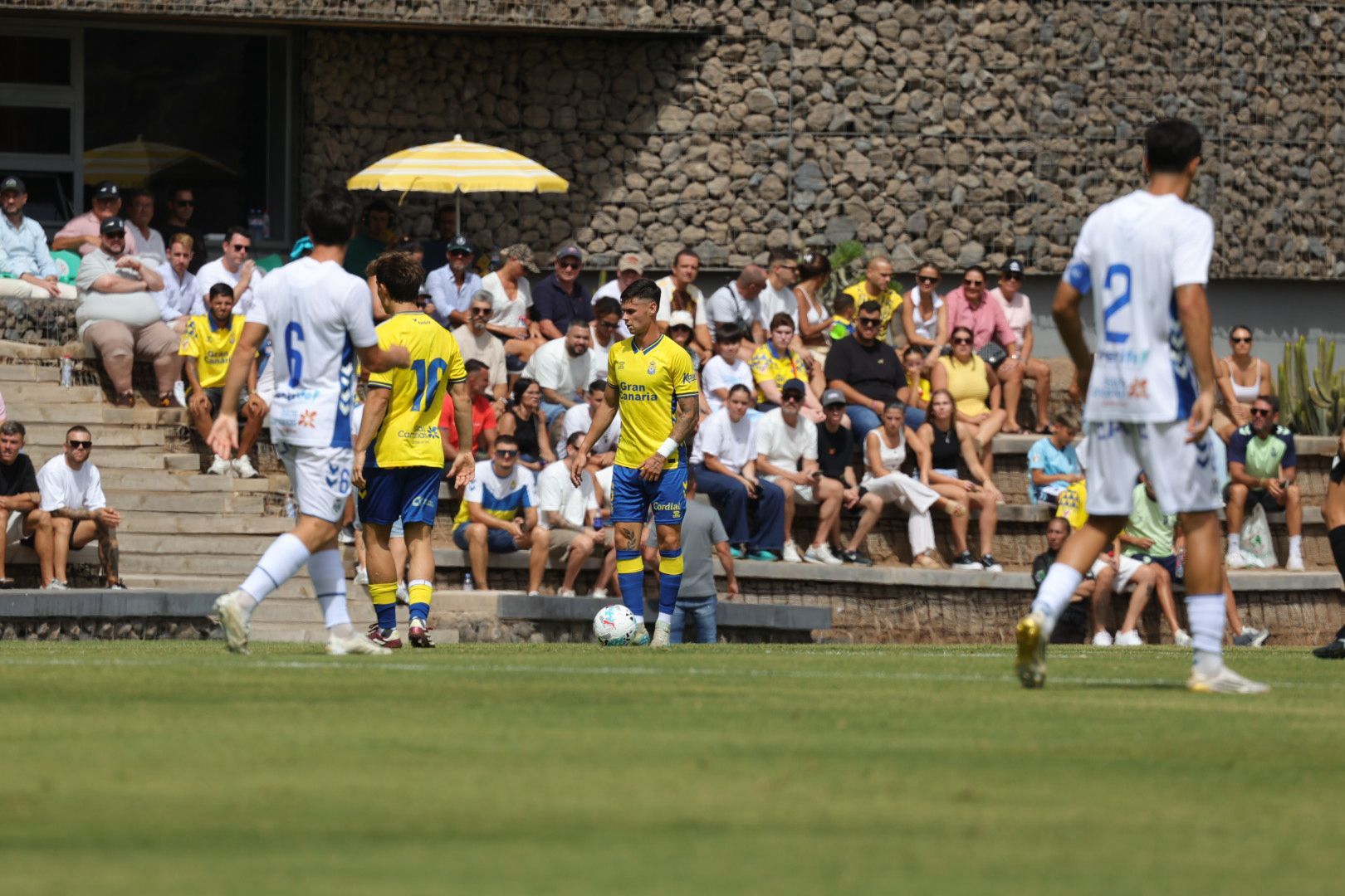 Pasión y rivalidad en el derbi canario: UD Las Palmas - CD Tenerife