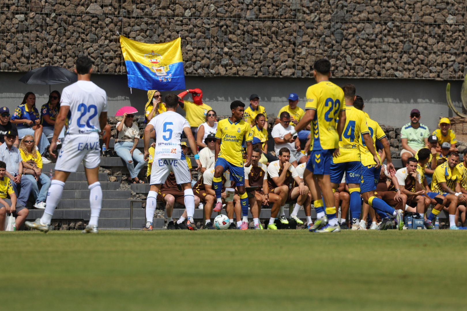 Pasión y rivalidad en el derbi canario: UD Las Palmas - CD Tenerife