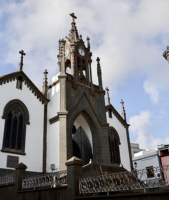 Imagen secundaria 2 - Montaña Cardones: caretas, disfraces y mucha fiesta