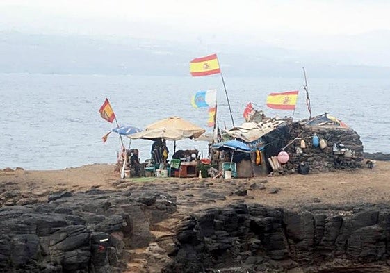 Imagen del búnker que está siendo utilizado como vivienda en El Confital.