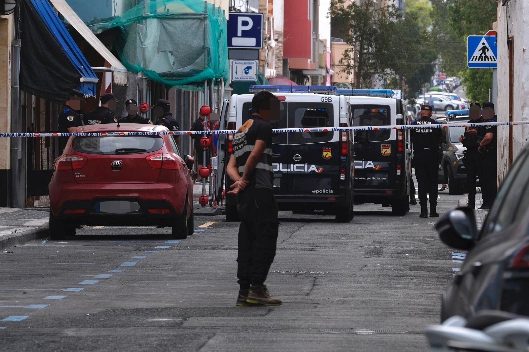 Así fue el registro antidrogas en la calle Molino de Viento