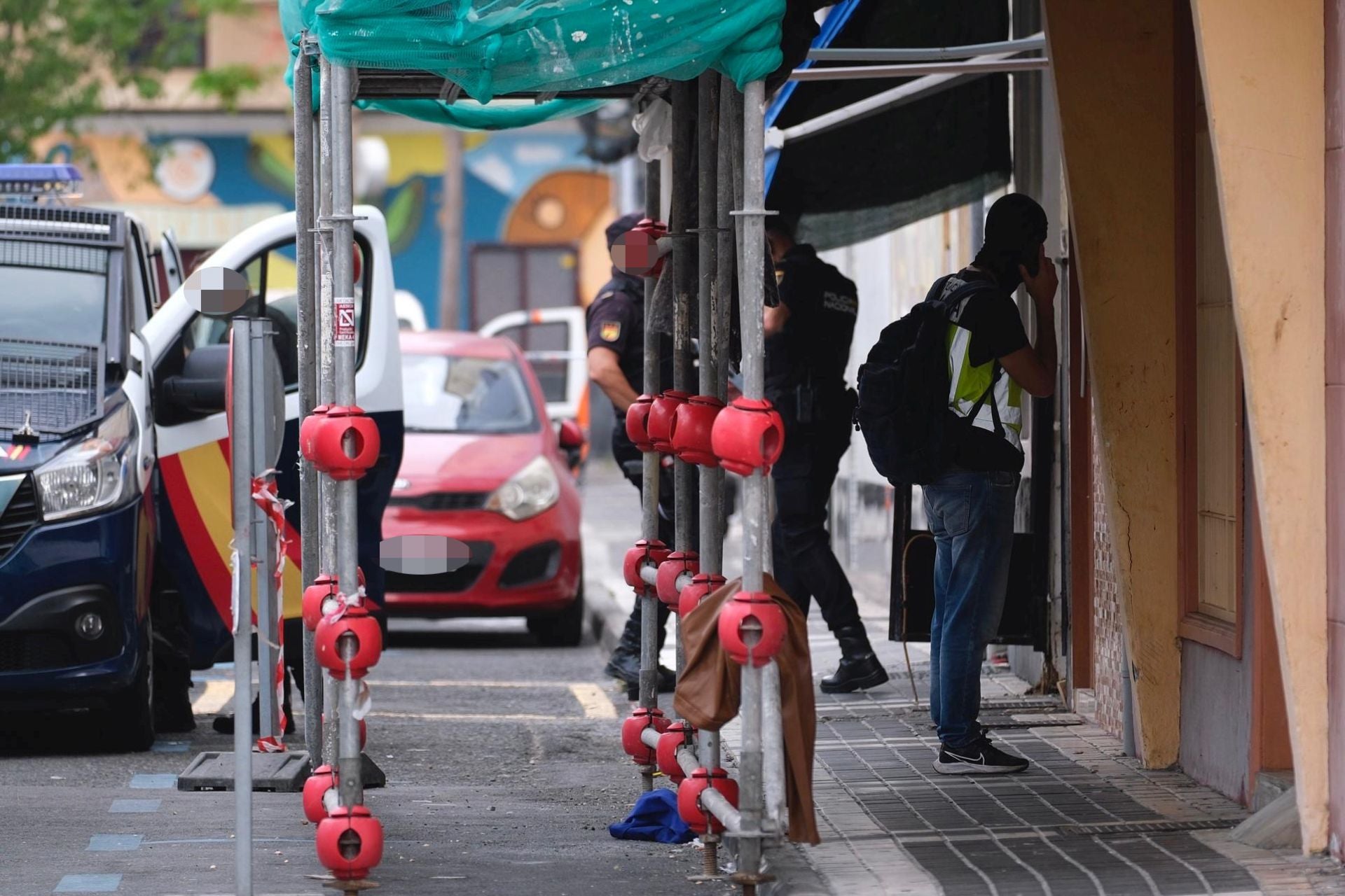 Así fue el registro antidrogas en la calle Molino de Viento