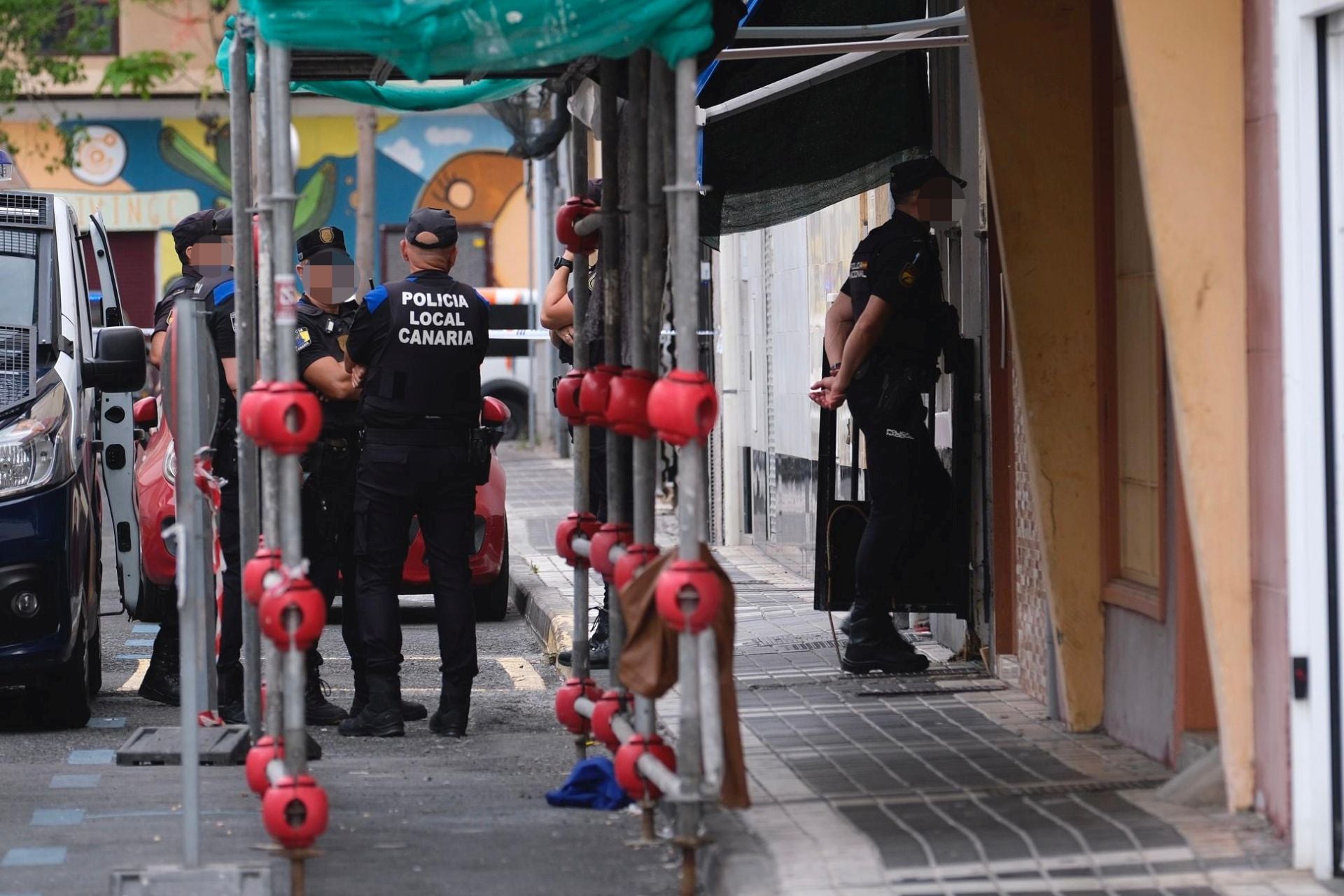 Así fue el registro antidrogas en la calle Molino de Viento